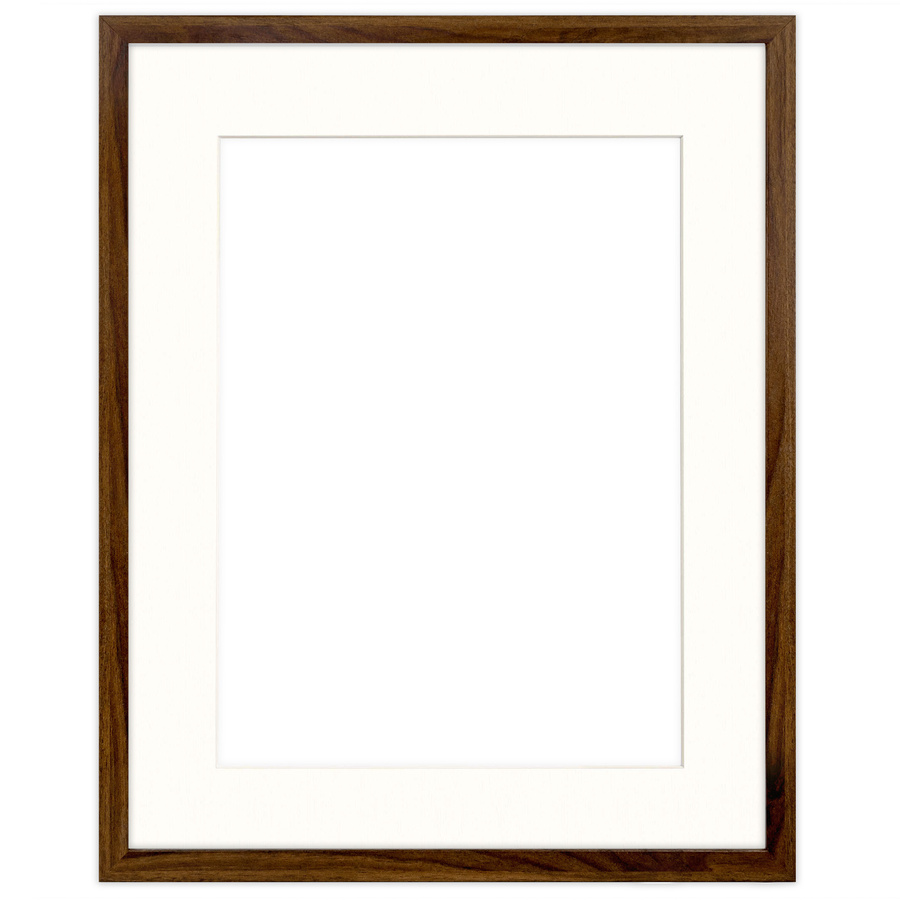 Brązowa ramka z passe partout na zdjęcia w rozmiarze 40x50 cm z okienkiem passe partout 30x40 cm