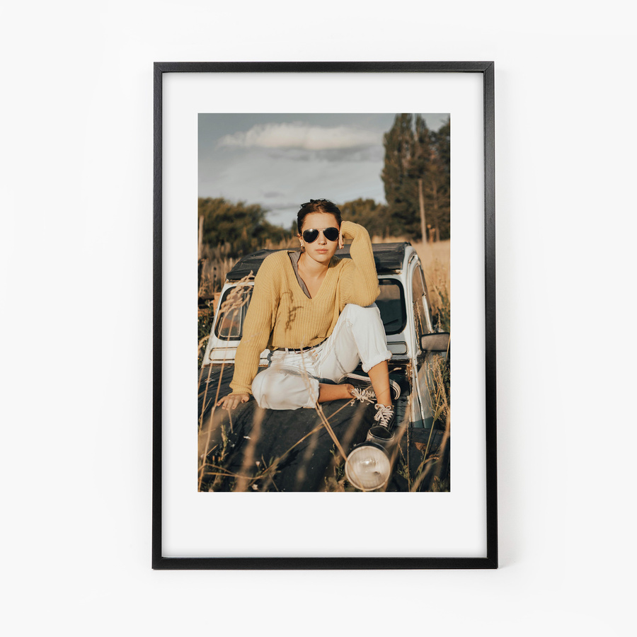 Czarna ramka na zdjęcia FDM 2 w rozmiarze 40x60 cm