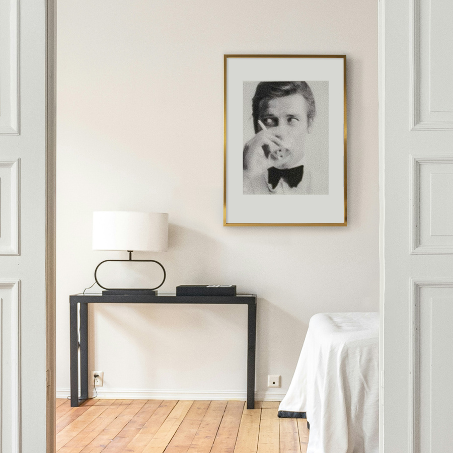 Złota ramka na zdjęcia KEA Z w rozmiarze 50x70 cm