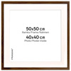 Brązowa ramka z passe partout na zdjęcia w rozmiarze 50X50 cm z okienkiem passe partout 40x40 cm