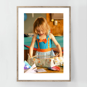 Ramka drewniana FIT, nowoczesna, wysoka fotoramka na zdjęcia, plakaty lub rysunki - kolor jasne drewno