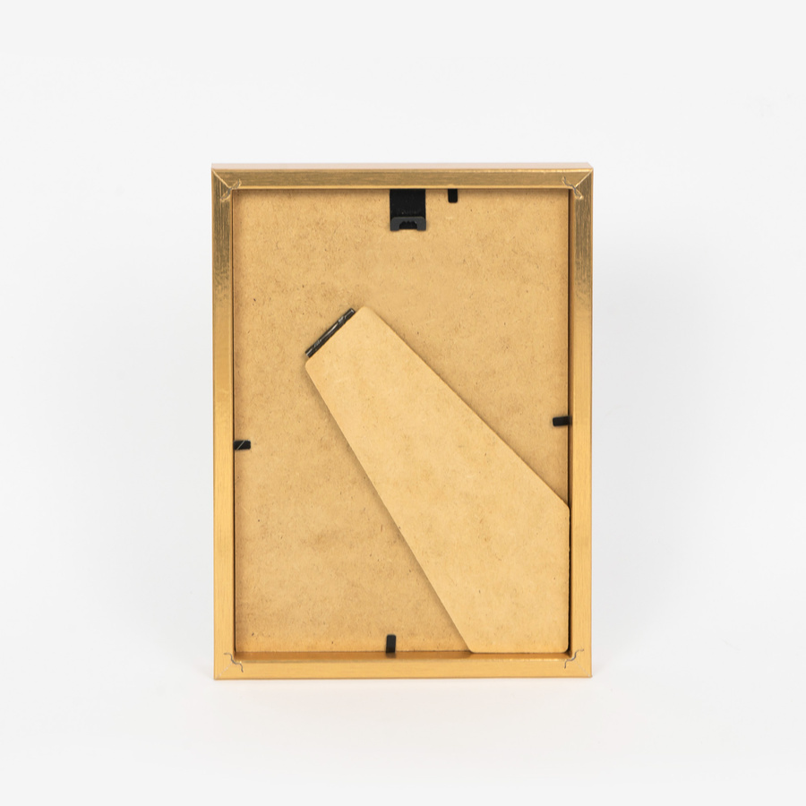 Złota ramka na zdjęcia KEA Z w rozmiarze 15x21 cm