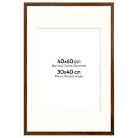 Brązowa ramka z passe partout na zdjęcia w rozmiarze 40x60 cm z okienkiem passe partout 30x40 cm