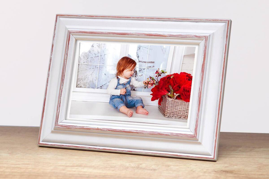 Ramka drewniana MAROTTA 2814, fotoramka na zdjęcia, plakaty lub obrazy - kolor biało-czerwonym, przetarcia