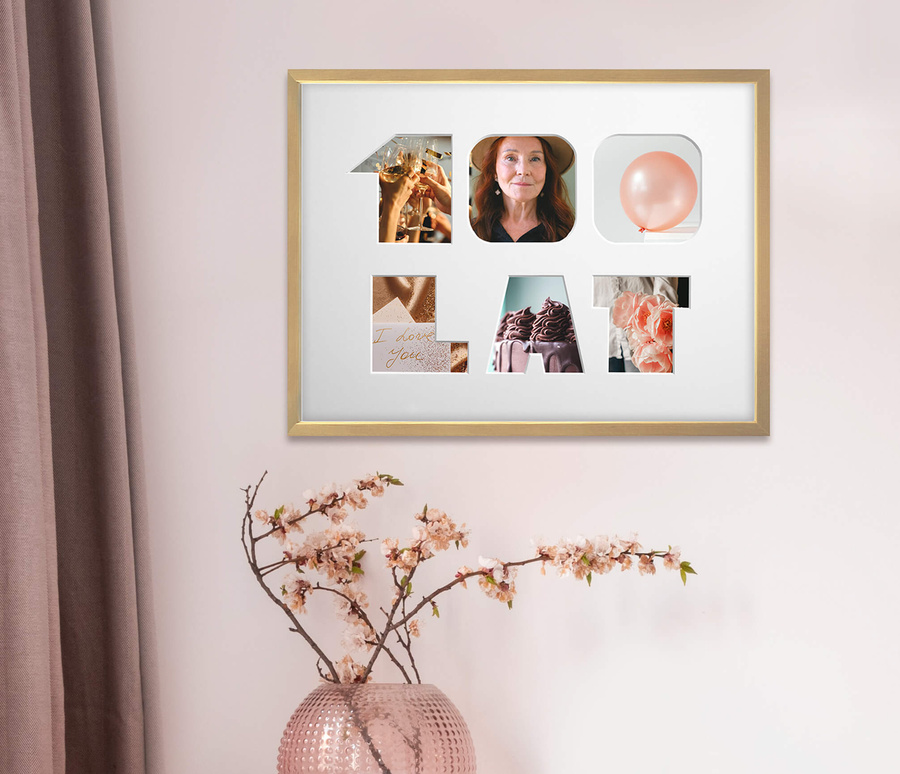 Ramka na urodziny w kolorze naturalnego drewna. Ramka z passe partout o rozmiarze 30x40 cm