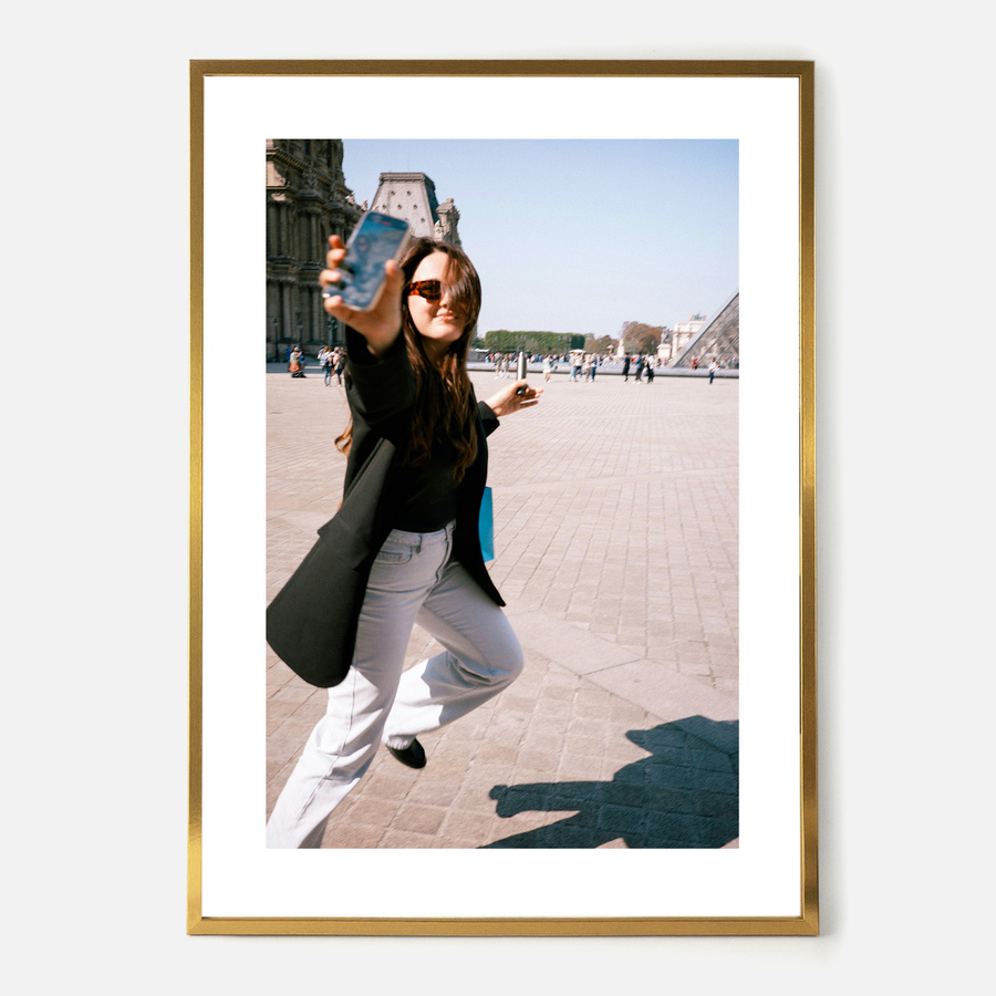 Złota ramka na zdjęcia KEA Z w rozmiarze 50x70 cm