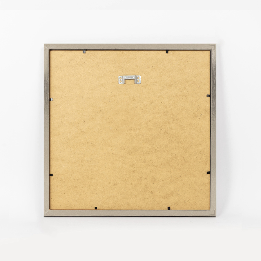 Srebrna ramka na zdjęcia w rozmiarze 30x30 cm