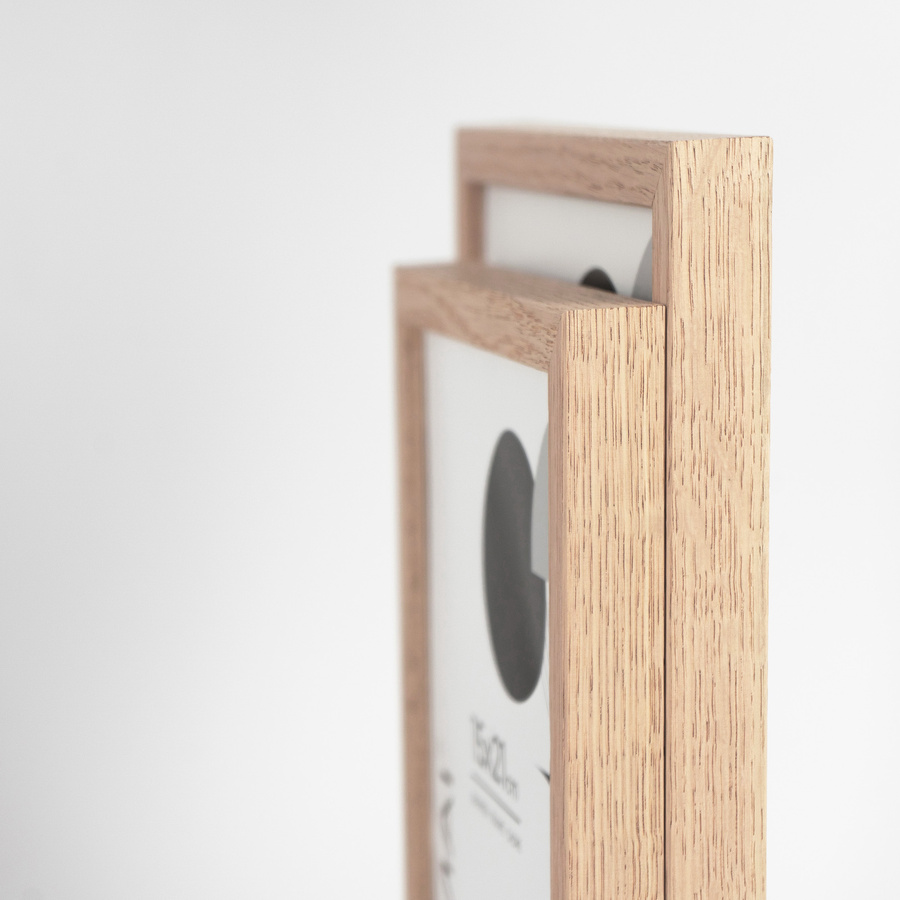 Dębowa ramka na zdjęcia w rozmiarze 30x30 cm