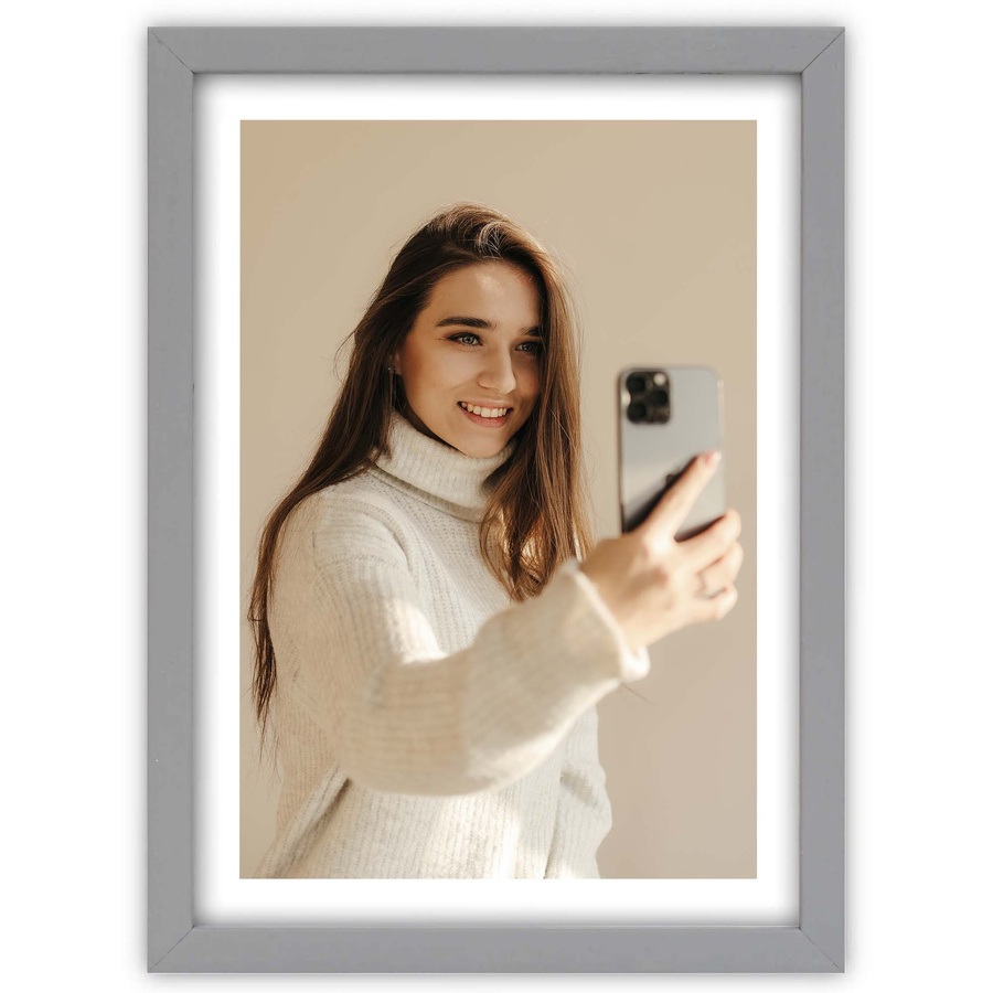 Galeria ścienna PINIA 05 GF0001. Zestaw szarych ramek na ścianę