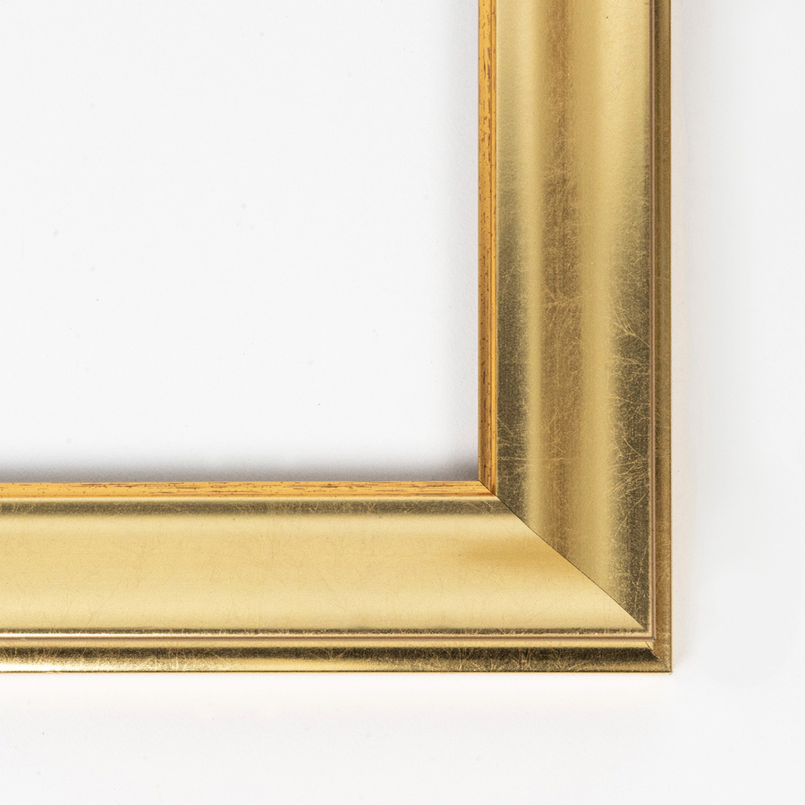 Rama do obrazów, zdjęć oraz plakatów na wymiar LUCA #3076. Klasyczna, drewniana oprawa - sima, kolor złoty