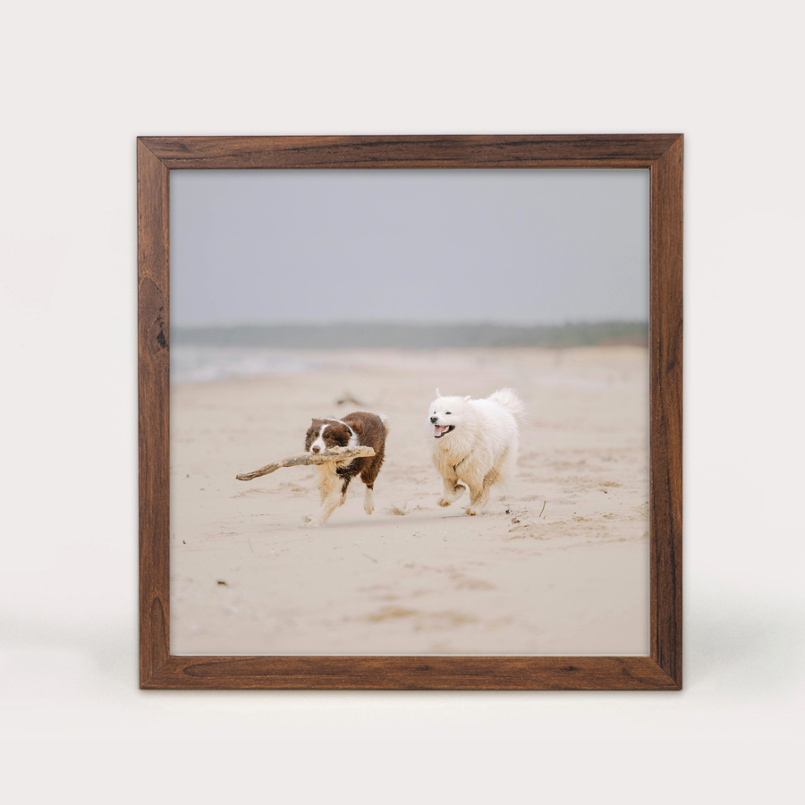 Brązowa ramka na zdjęcia w rozmiarze 30x30 cm