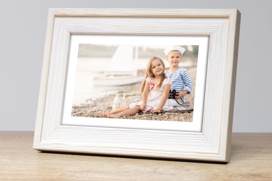 Ramka drewniana RIVOLI 2959, nowoczesna fotoramka na zdjęcia, plakaty lub rysunki - kolor biały transparentny