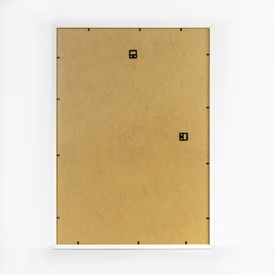 Biała ramka z passe partout na zdjęcia w rozmiarze 50x70 cm z okienkiem passe partout 40x60 cm