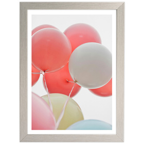 Srebrna ramka na zdjęcia w rozmiarze 15x21 cm