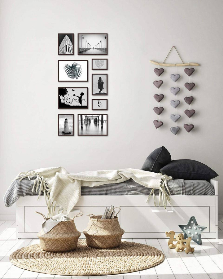 Galeria ścienna PINIA 4 GF0004. Zestaw brązowych ramek na ścianę