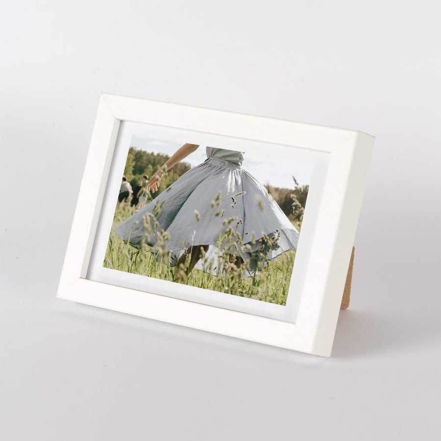 Biała ramka na zdjęcia FDM 1 w rozmiarze 13x18 cm