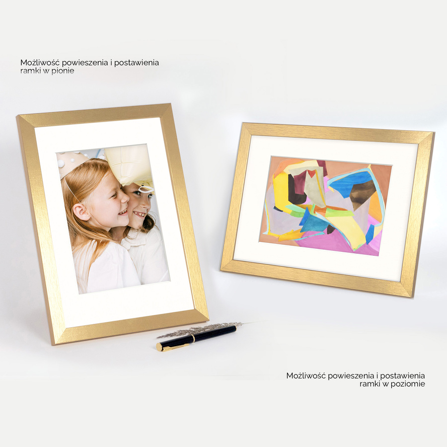Złota ramka z passe partout na zdjęcia w rozmiarze 21X29,7 cm z okienkiem passe partout 15x21 cm