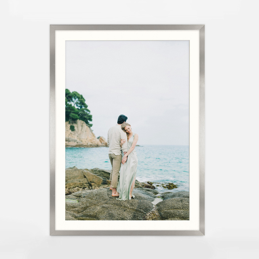 Ramka z passe partout na zdjęcia w rozmiarze 60x80 cm z okienkiem passe partout 50x70 cm