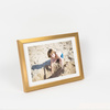 Złota ramka na zdjęcia KEA Z w rozmiarze 15x21 cm