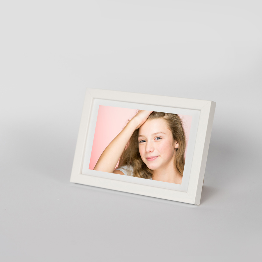 Ramka drewniana PINIA 3326, płaska fotoramka na zdjęcia, plakaty lub rysunki - kolor biały