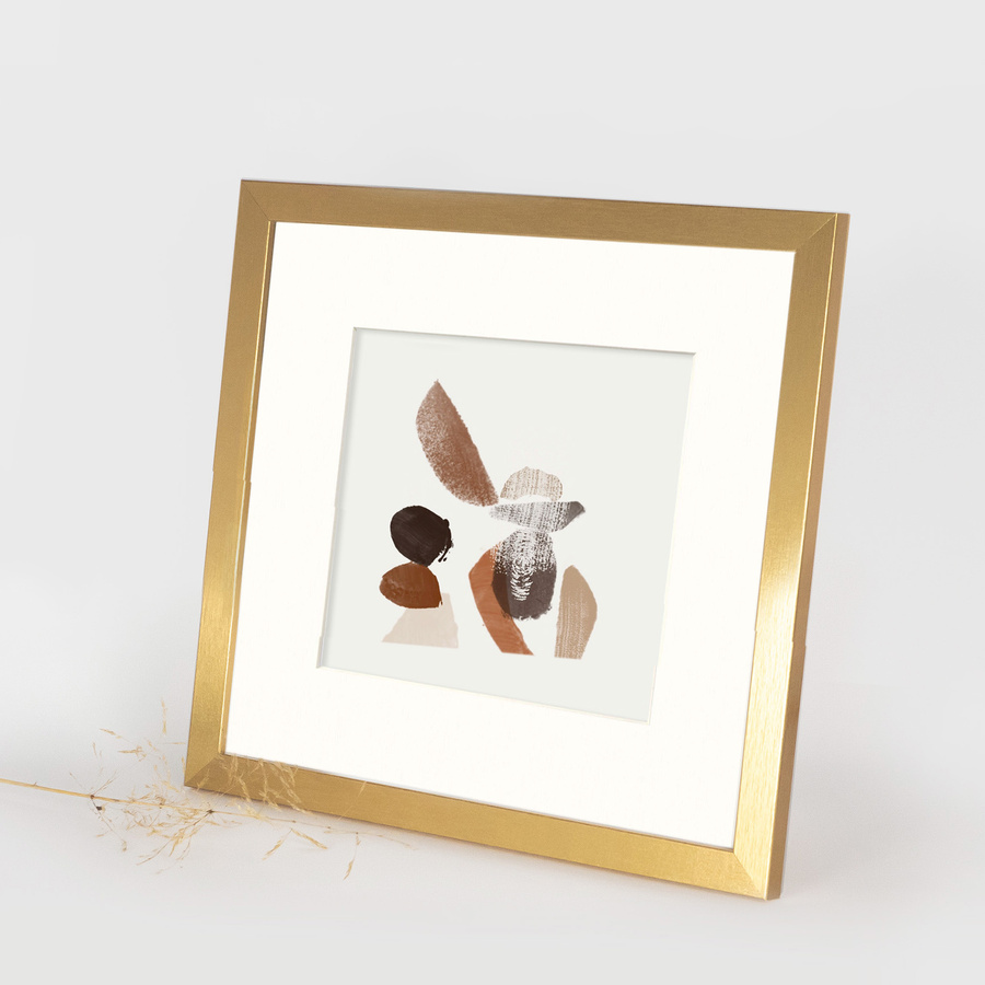 Złota ramka z passe partout na zdjęcia w rozmiarze 30x30 cm z okienkiem passe partout 20x20 cm