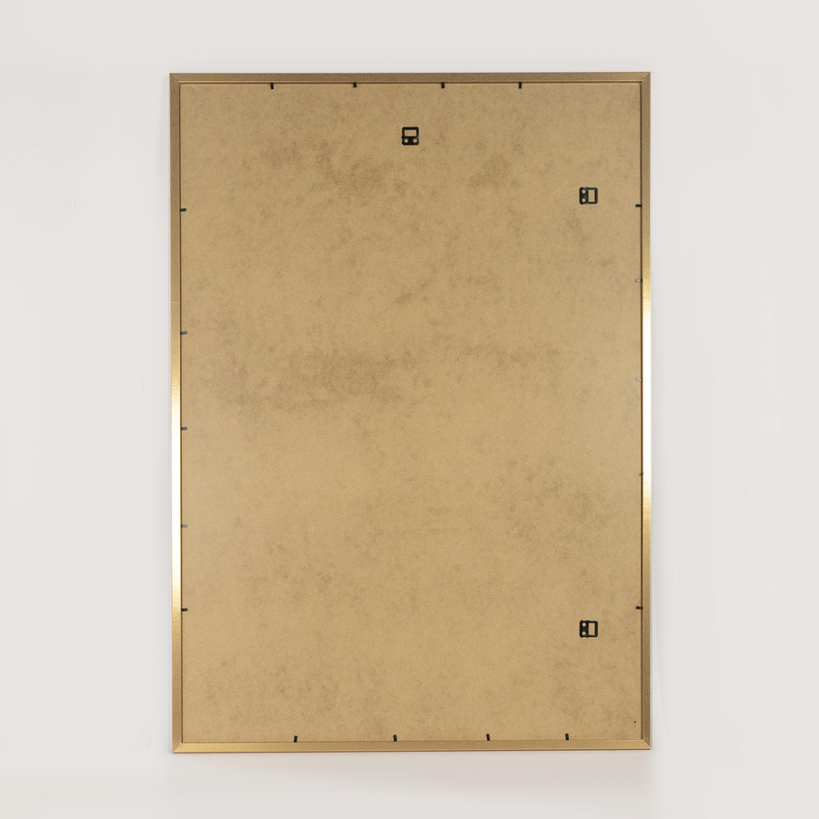 Ramka z passe partout na zdjęcia w rozmiarze 70x100 cm z okienkiem passe partout 60x80 cm