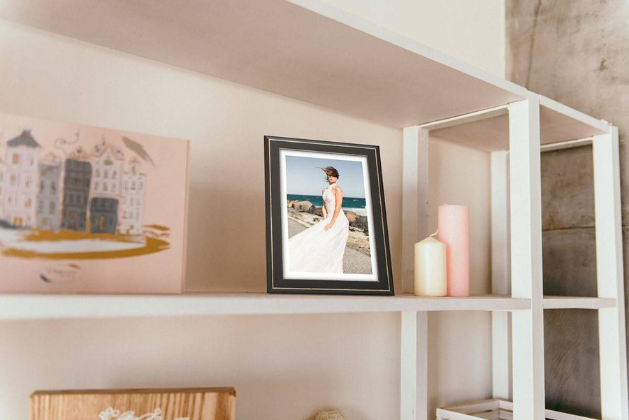 Ramka drewniana MARINA 2798, nowoczesna fotoramka na zdjęcia, plakaty lub rysunki - kolor czekoladowy, przetarcia