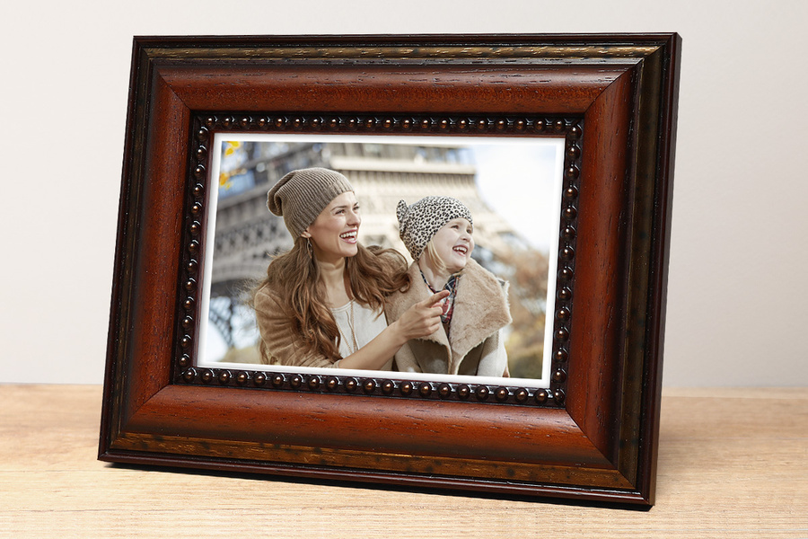 Ramka drewniana PATERNO 2121, klasyczna fotoramka na zdjęcia, plakaty lub obrazy - kolor brązowy, zdobienia