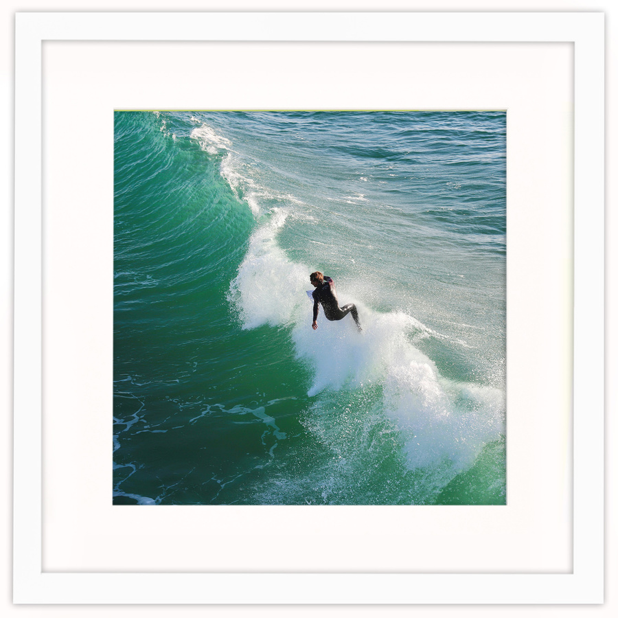 Biała ramka z passe partout na zdjęcia w rozmiarze 40X40 cm z okienkiem passe partout 30x30 cm