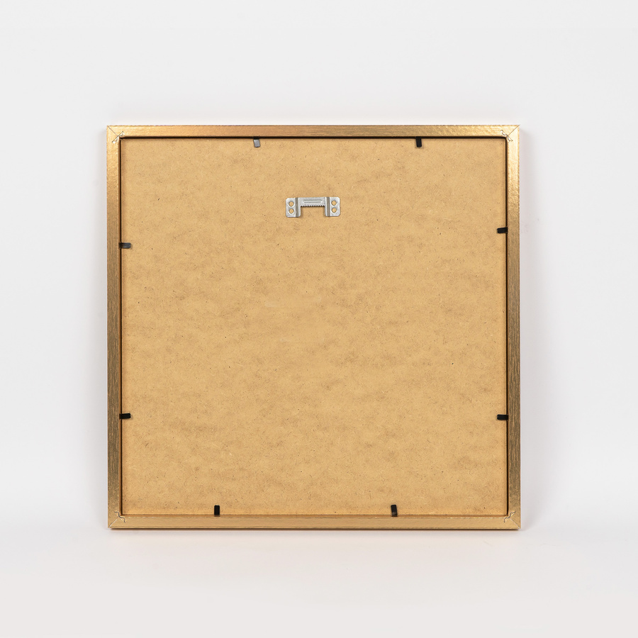 Złota ramka na zdjęcia w rozmiarze 30x30 cm