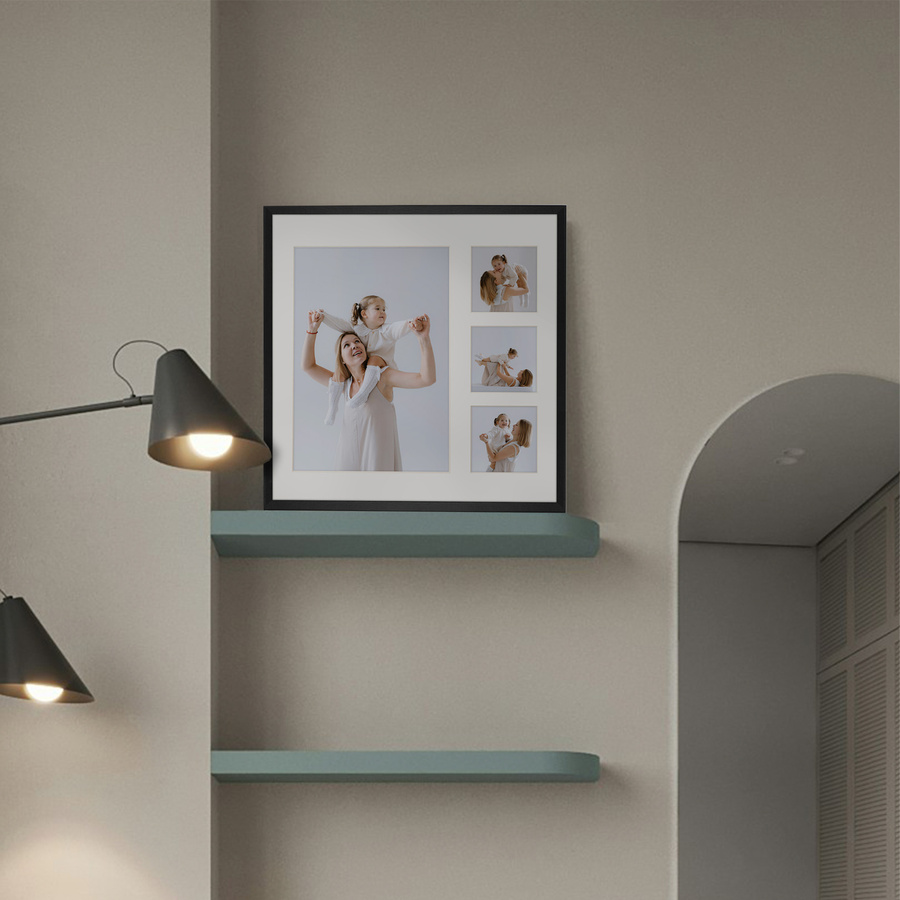 Foto galeria 40x40 cm na 4 zdjęcia o wymiarach 21x30 cm i 9x9 cm w czarnym kolorze