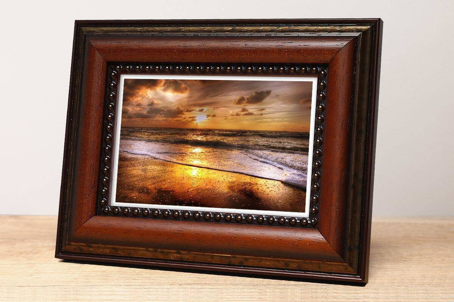 Ramka drewniana PATERNO 2121, klasyczna fotoramka na zdjęcia, plakaty lub obrazy - kolor brązowy, zdobienia