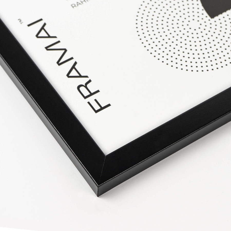 Czarna ramka na zdjęcia w rozmiarze 10x15 cm