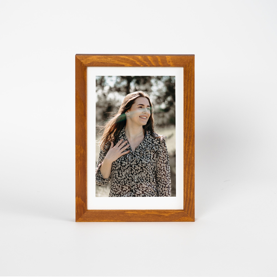 Ramka drewniana PINIA 3324, płaska fotoramka na zdjęcia, plakaty lub rysunki - kolor jasny brąz