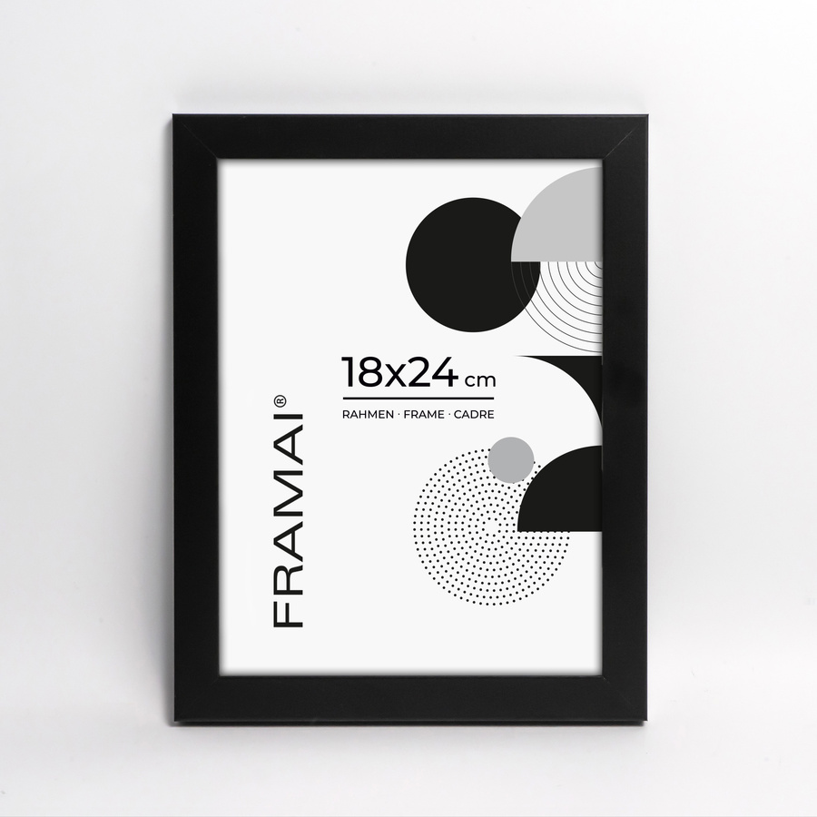 Czarna ramka na zdjęcia o rozmiarze 18x24 cm