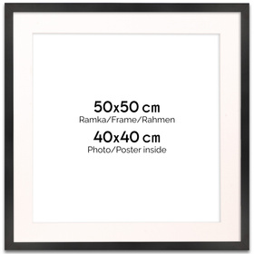 Czarna ramka z passe partout na zdjęcia w rozmiarze 50x50 cm z okienkiem passe partout 40x40 cm
