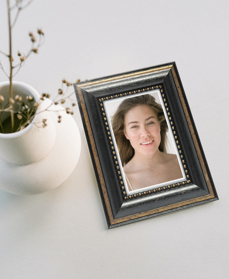 Ramka drewniana PATERNO 2124, ozdobna fotoramka na zdjęcia, plakaty lub obrazy - kolor czarny, złocenia