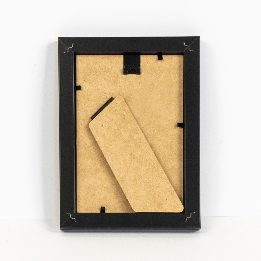 Czarna ramka na zdjęcia w rozmiarze 10x15 cm