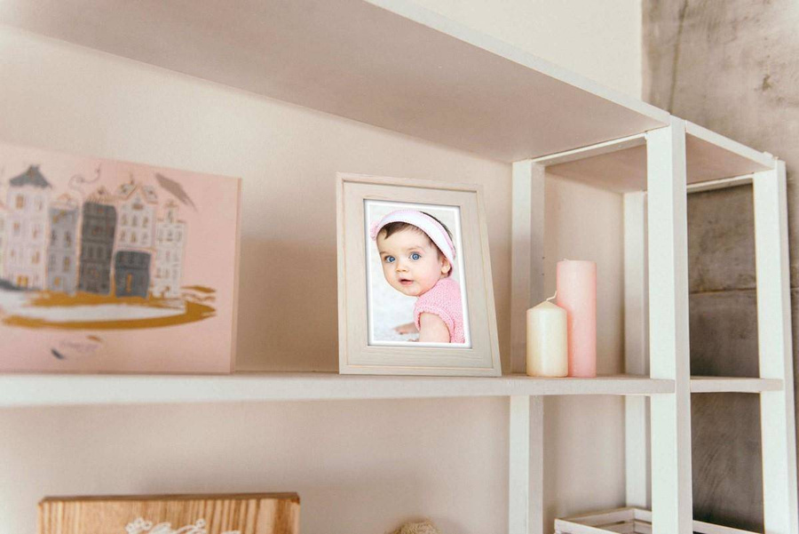 Ramka drewniana RIVOLI 2958, nowoczesna fotoramka na zdjęcia, plakaty lub rysunki - kolor kremowy przetarcia