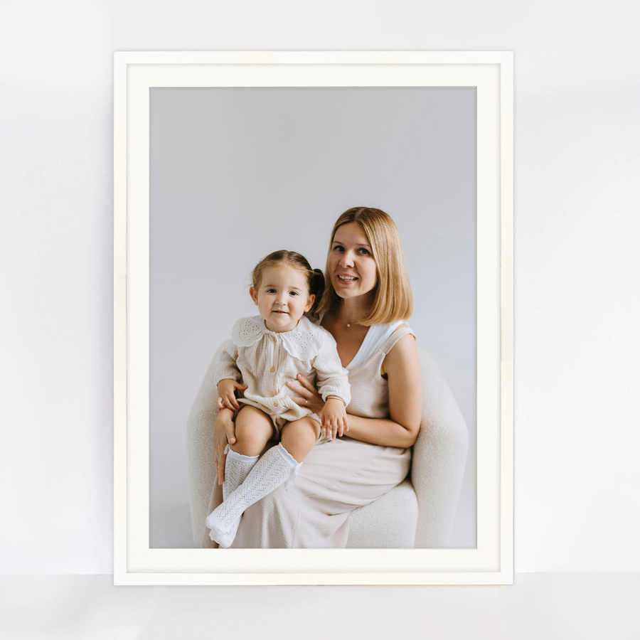 Ramka z passe partout na zdjęcia w rozmiarze 60x80 cm z okienkiem passe partout 50x70 cm