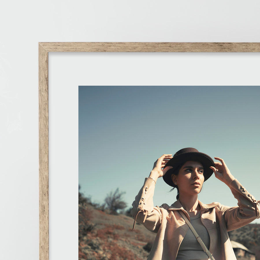 Ramka drewniana FIT, nowoczesna, wysoka fotoramka na zdjęcia, plakaty lub rysunki - kolor jasne drewno