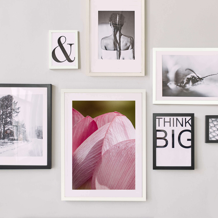 Biała ramka na zdjęcia FDM 1 w rozmiarze 30x40 cm