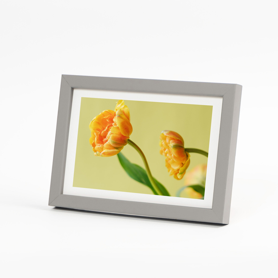 Ramka drewniana PINIA 3333, płaska fotoramka na zdjęcia, plakaty lub rysunki - kolor popielaty