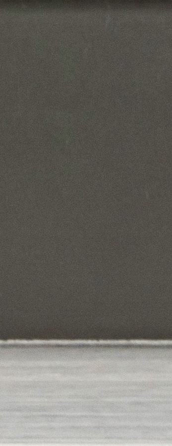 Rama do obrazów, zdjęć oraz plakatów na wymiar LUCA #2998. Prosta, drewniana oprawa - kolor szary srebrny pasek