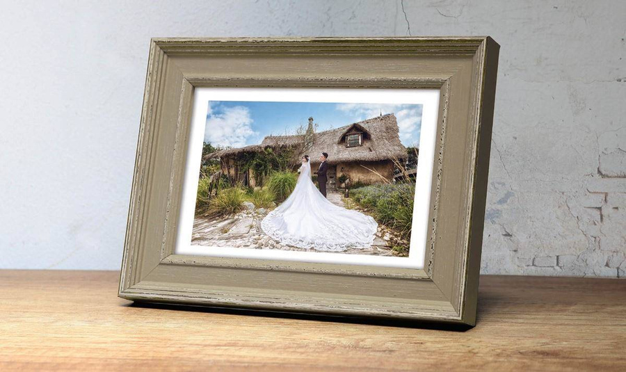 Ramka drewniana GIRIO 2030, fotoramka na zdjęcia, plakaty lub obrazy w stylu shabby chic - kolor beżowy, przetarcia