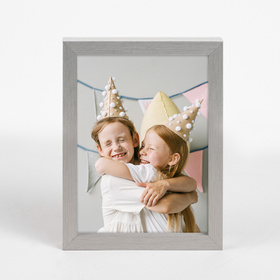 Srebrna ramka na zdjęcia w rozmiarze 13x18 cm