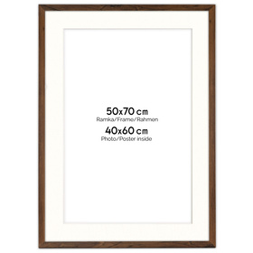 Brązowa ramka z passe partout na zdjęcia w rozmiarze 50x70 cm z okienkiem passe partout 40x60 cm